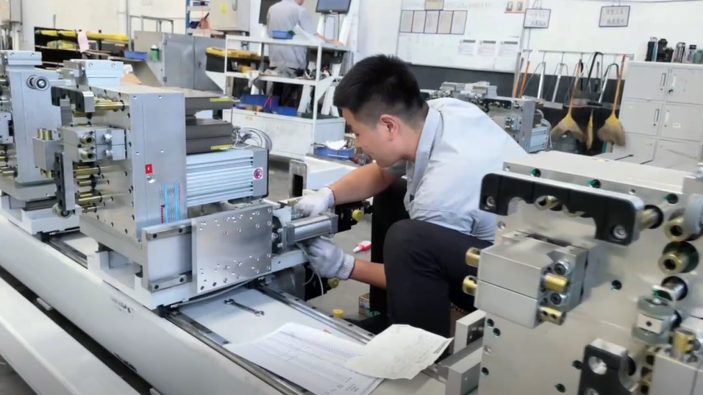 Mebel fabrikləri mexaniki avadanlıq alarkən hansı problemləri nəzərə almalıdırlar?