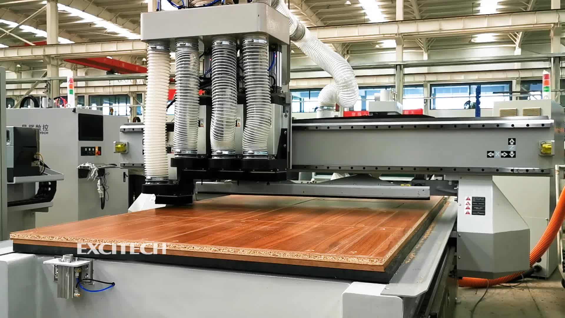 Excitech dörd başlıq iş mərkəzi CNC Maşın